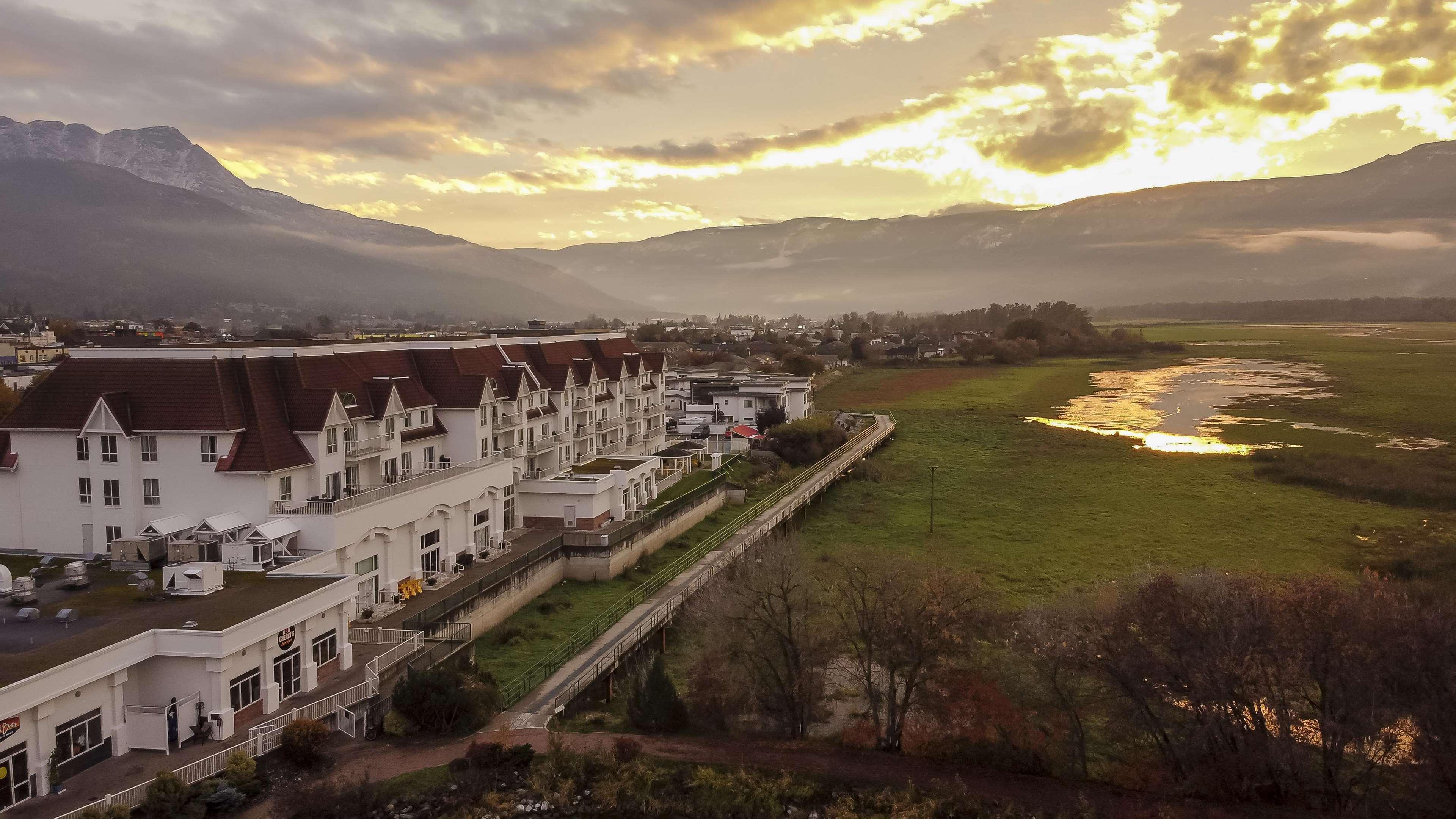 Prestige Harbourfront Resort, Worldhotels Luxury Salmon Arm Luaran gambar