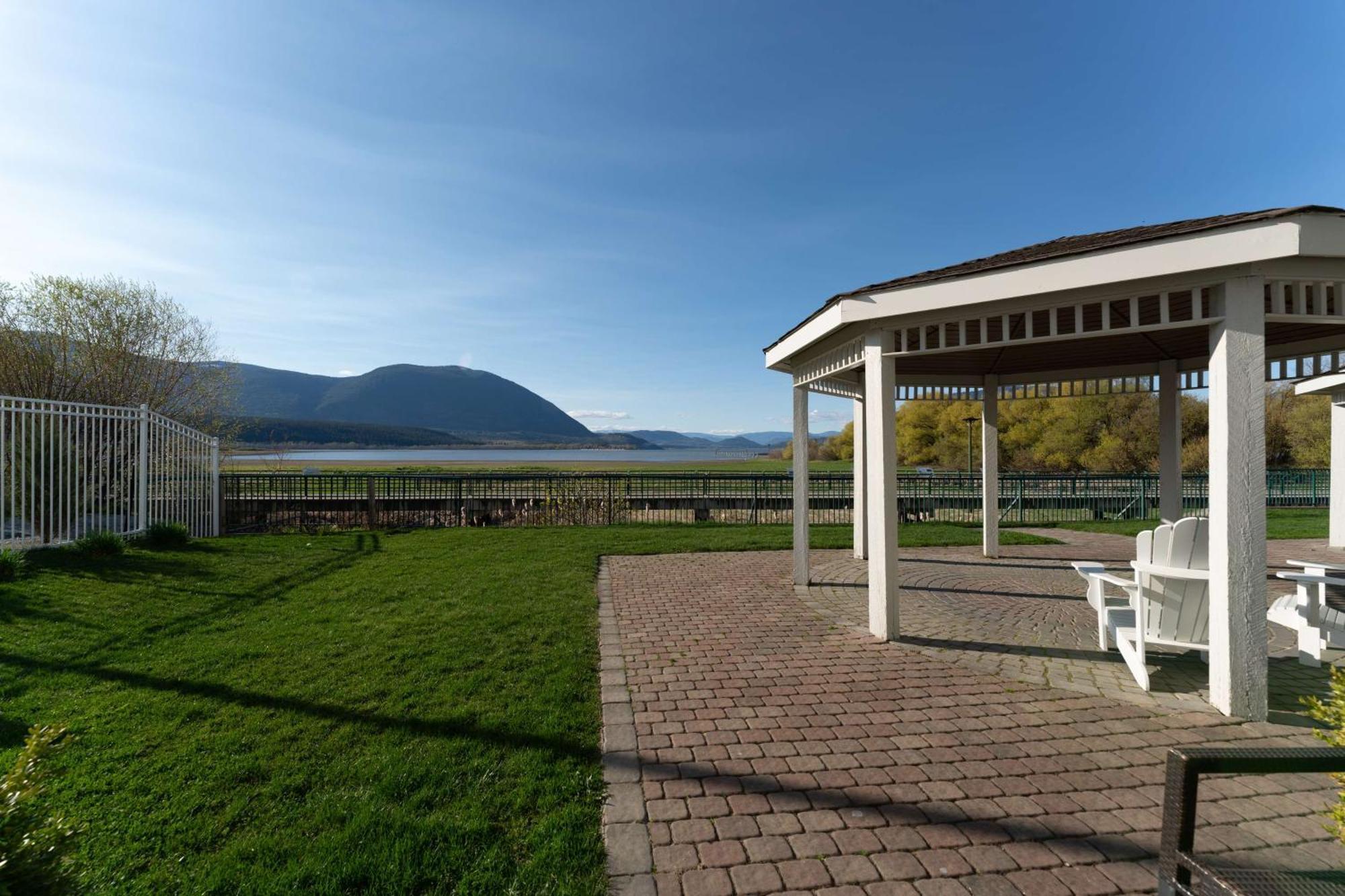 Prestige Harbourfront Resort, Worldhotels Luxury Salmon Arm Luaran gambar